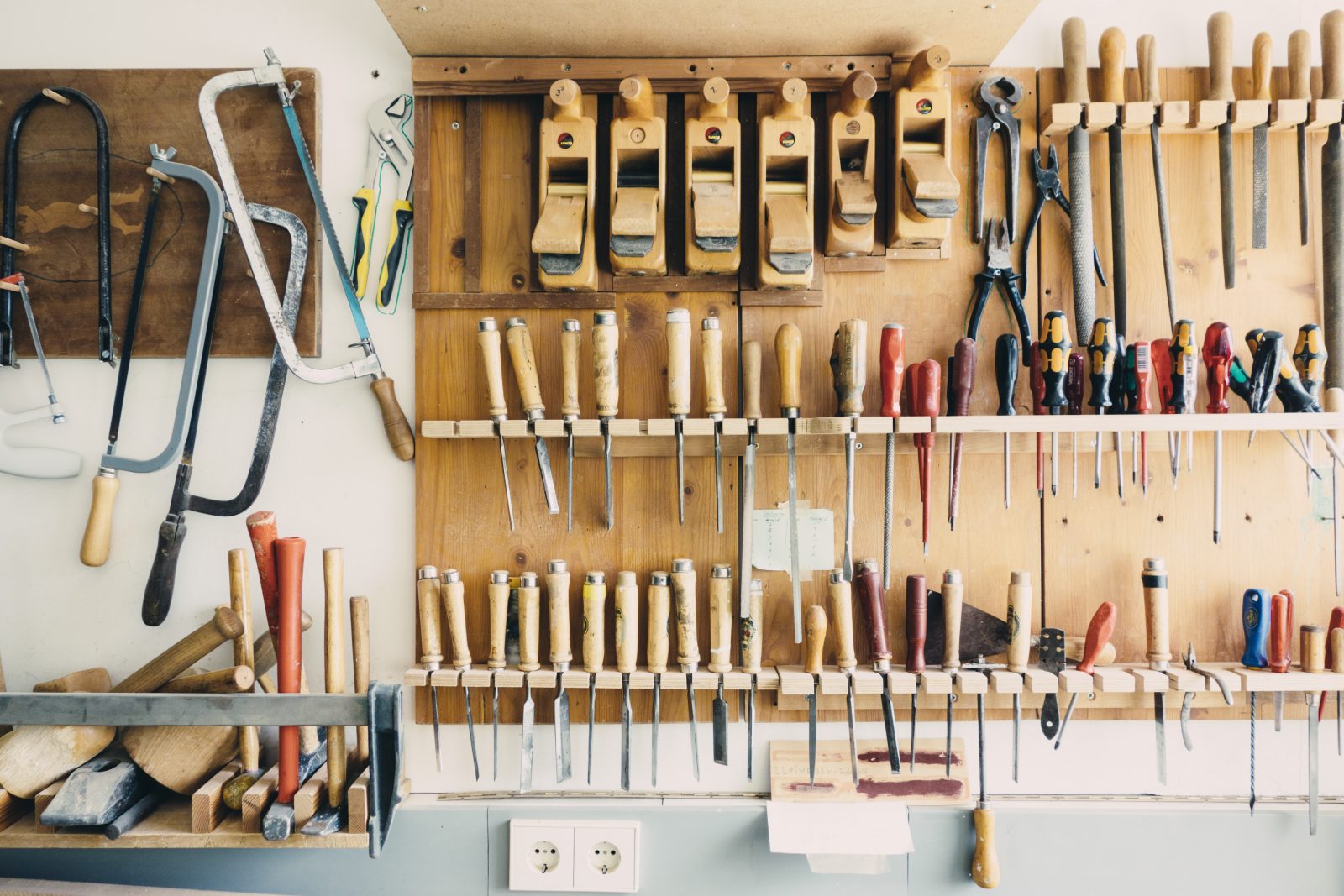 20 Essential Tools We Use to Run The Unmistakable Creative