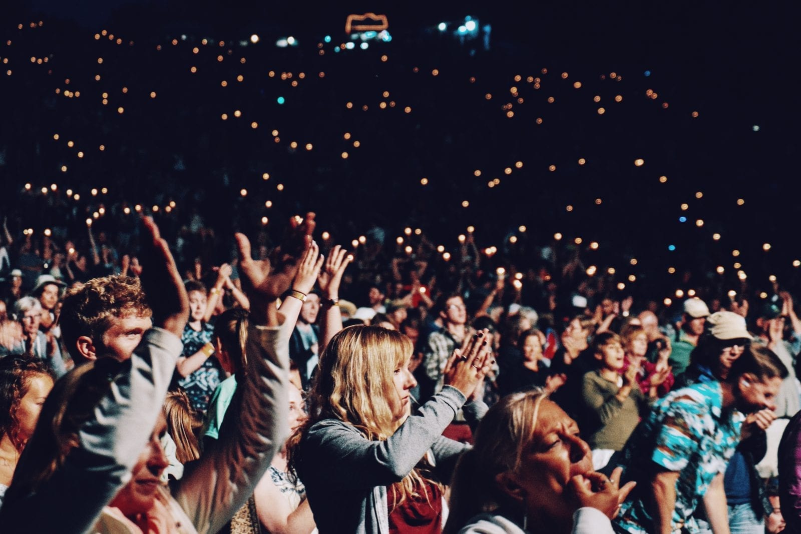 How Ideas Spread in a World of Noise