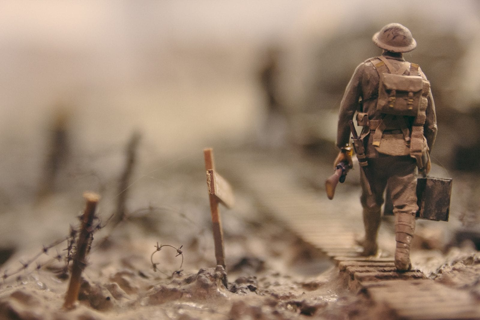 How to Use the Small Army Strategy to Build An Audience for Your Work